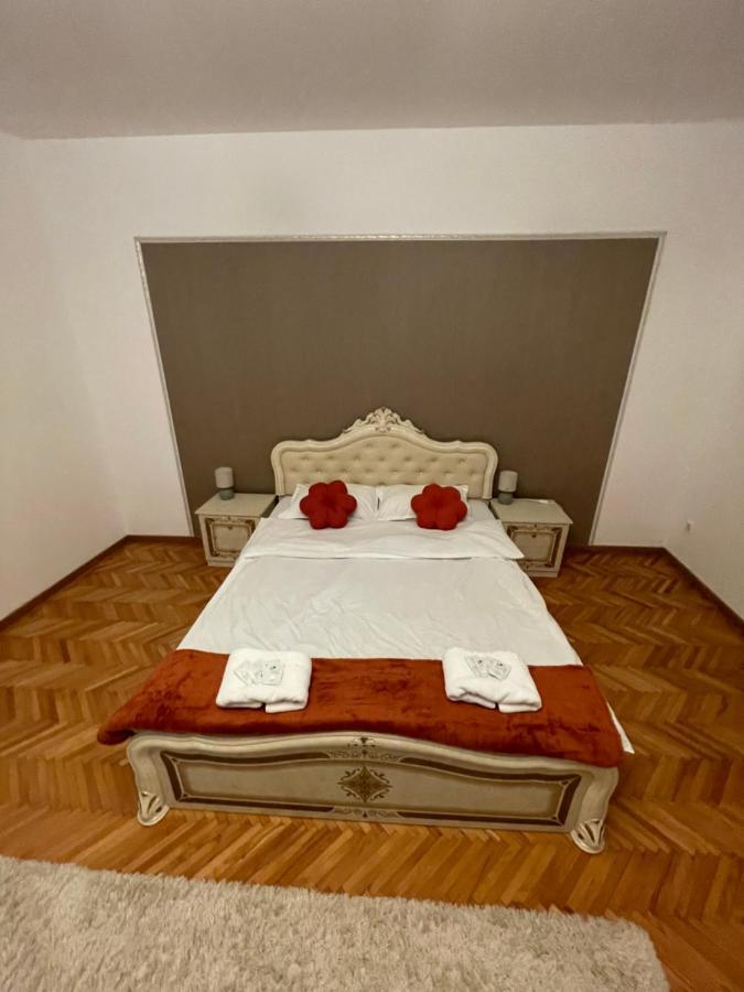 Londof Schei Apartments - Downtown Braşov Eksteriør bilde